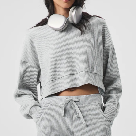 Alo Yoga Muse Hoodie, Size X-Small, Athletic Heather Grey - Picture 3 of 9